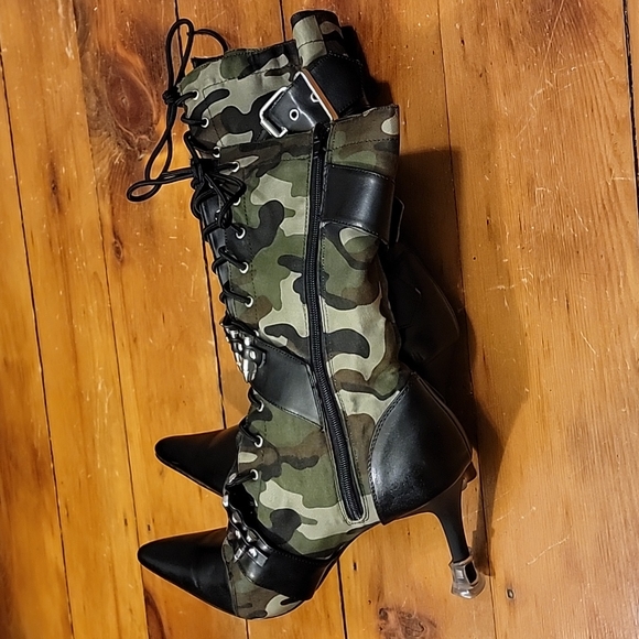 Camo High Heel Shoes - Picture 4 of 15